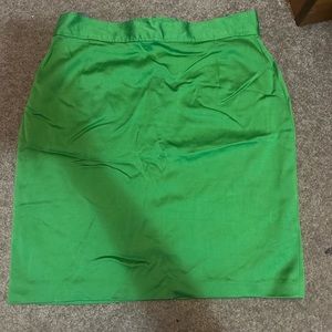 🌷2/10🌷 Miss G green work skirt - fits like a medium